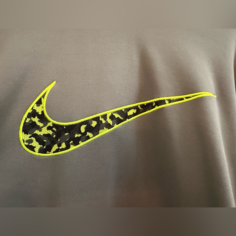 Nike Gray/Black Therma-Fit Hoodie with Neon Yellow Logo - Picture 4 of 7